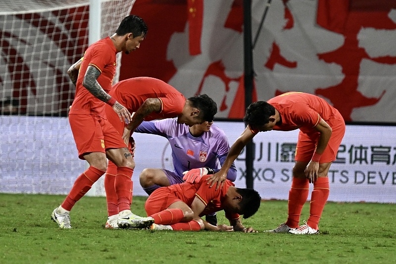  蓝黑军团遇伤病潮，主力阵容折损过半  